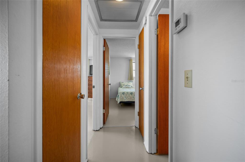 901 Ponderosa Road Venice, FL 34293 - Photo 18 of 40