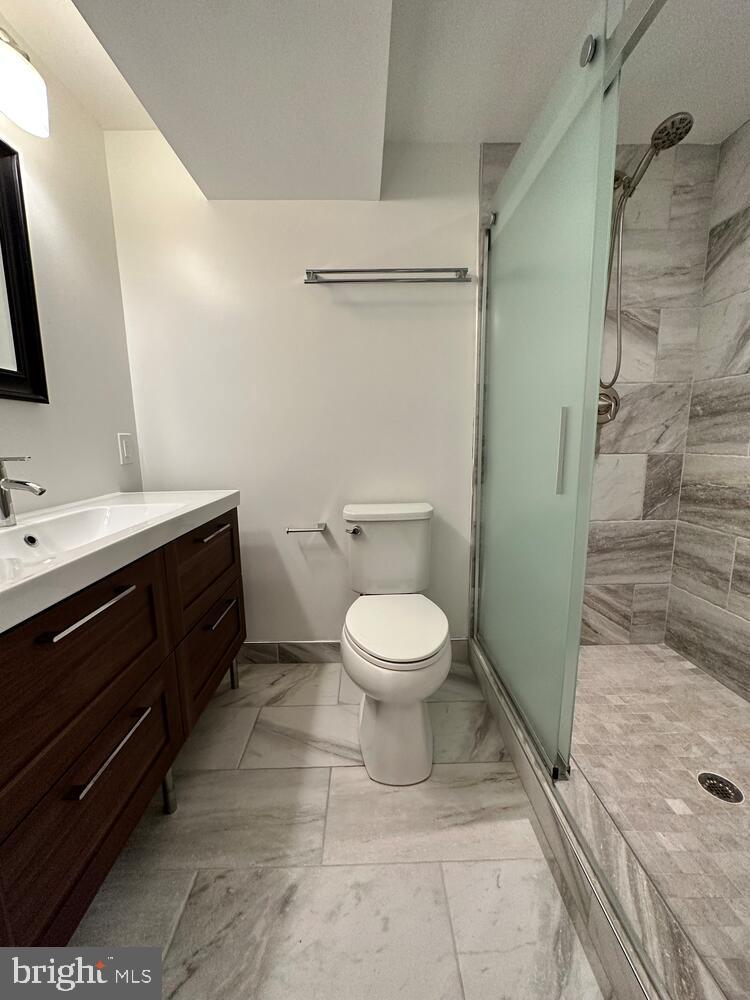 11970 Heathcote Court Reston, VA 20191 - Photo 20 of 25