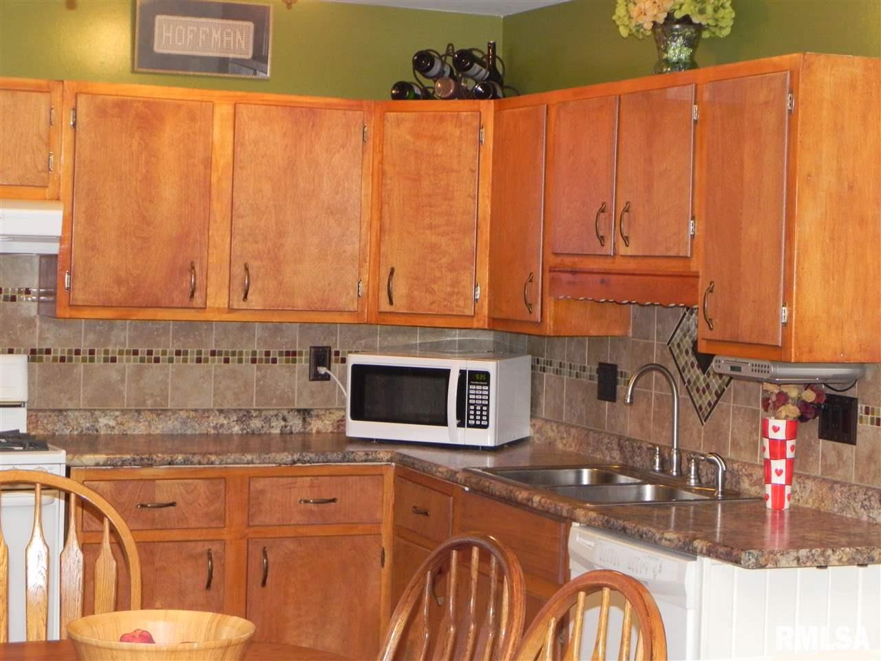3420 3rd Street Moline, IL 61265 - Photo 7 of 24 Gallery Image 7
