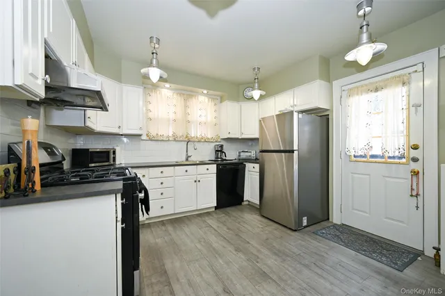 $1,318,000 | 45-20 156th Street | Flushing