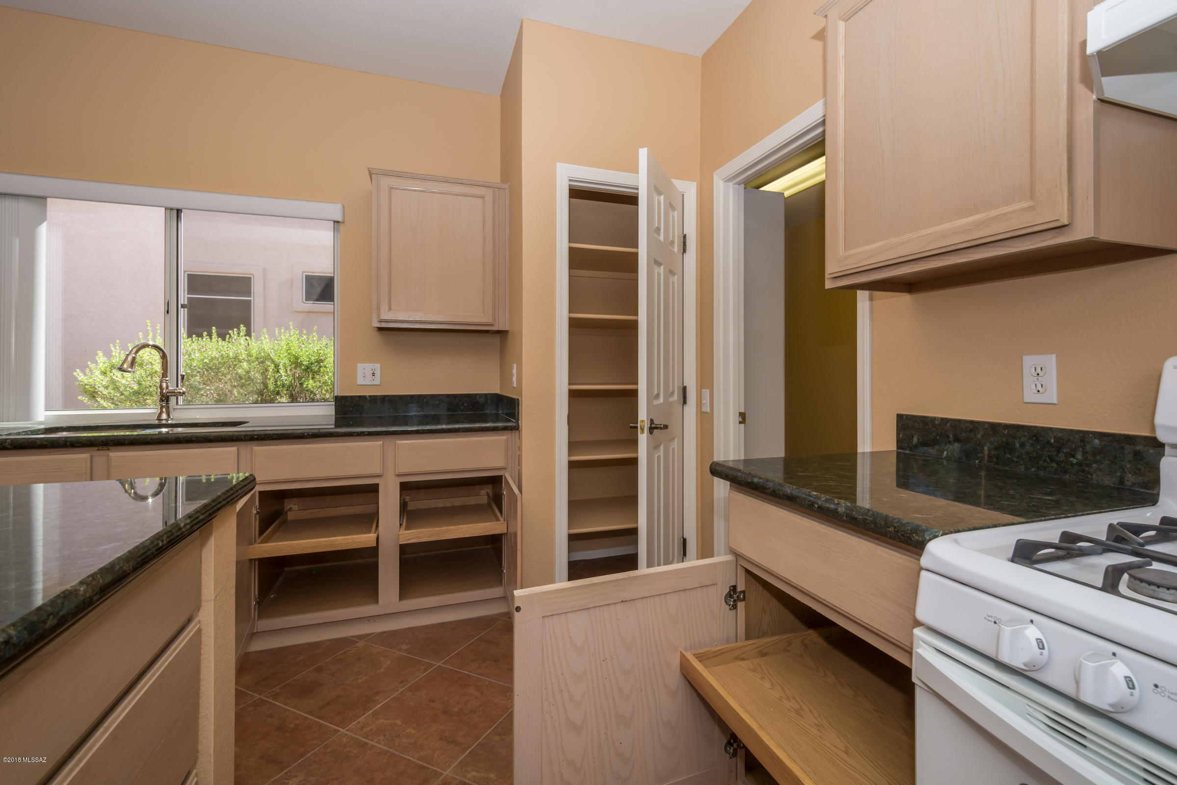 2325 East Coreopsis Way Tucson, AZ 85755 - Photo 13 of 34