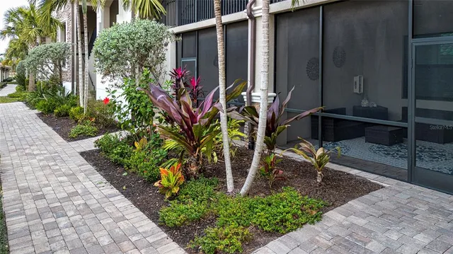 $3,500 | 5548 Palmer Circle, Unit 102, Bradenton, FL 34211