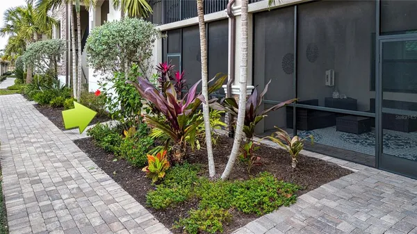 $3,500 | 5548 Palmer Circle, Unit 102, Bradenton, FL 34211