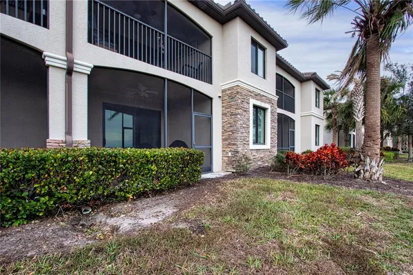 $3,500 | 5548 Palmer Circle, Unit 102, Bradenton, FL 34211