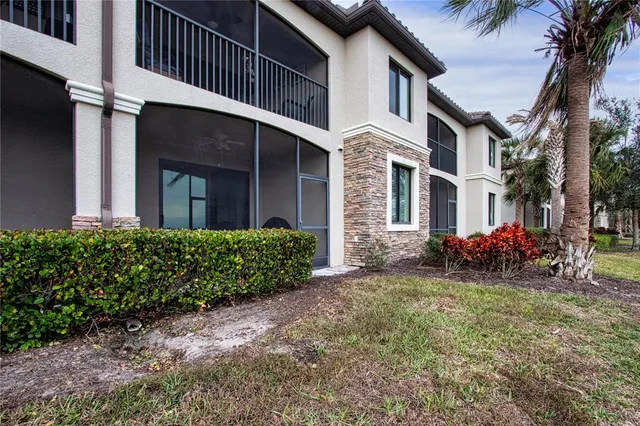 $3,500 | 5548 Palmer Circle, Unit 102, Bradenton, FL 34211