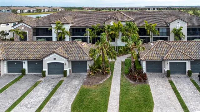 $3,500 | 5548 Palmer Circle, Unit 102, Bradenton, FL 34211