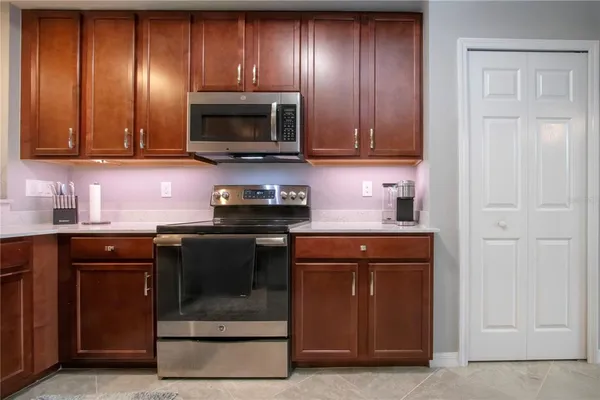 $3,500 | 5548 Palmer Circle, Unit 102, Bradenton, FL 34211