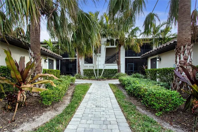 $3,500 | 5548 Palmer Circle, Unit 102, Bradenton, FL 34211