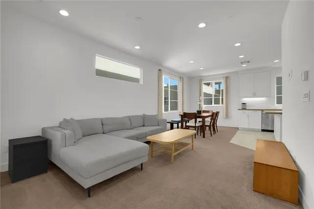 $4,450 | 140 Allusion, Irvine, CA 92618