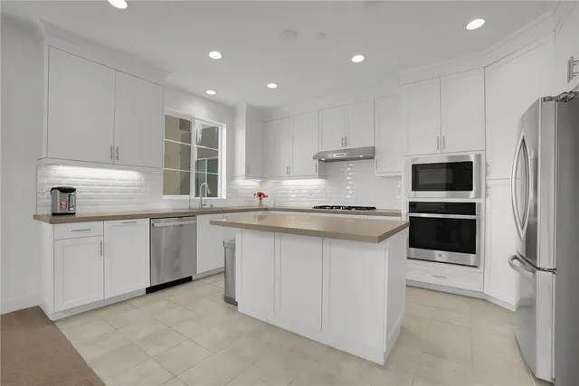 $4,450 | 140 Allusion, Irvine, CA 92618