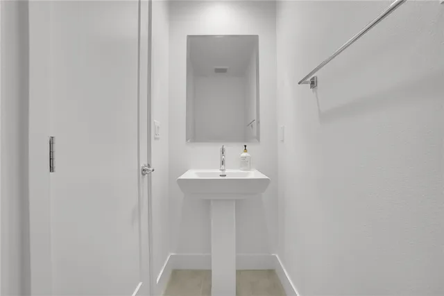 $4,450 | 140 Allusion, Irvine, CA 92618