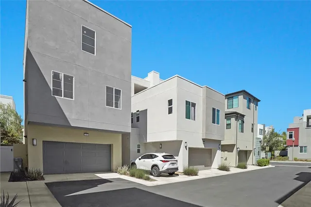 $4,450 | 140 Allusion, Irvine, CA 92618