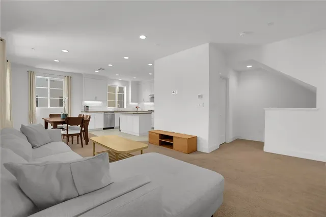 $4,450 | 140 Allusion, Irvine, CA 92618