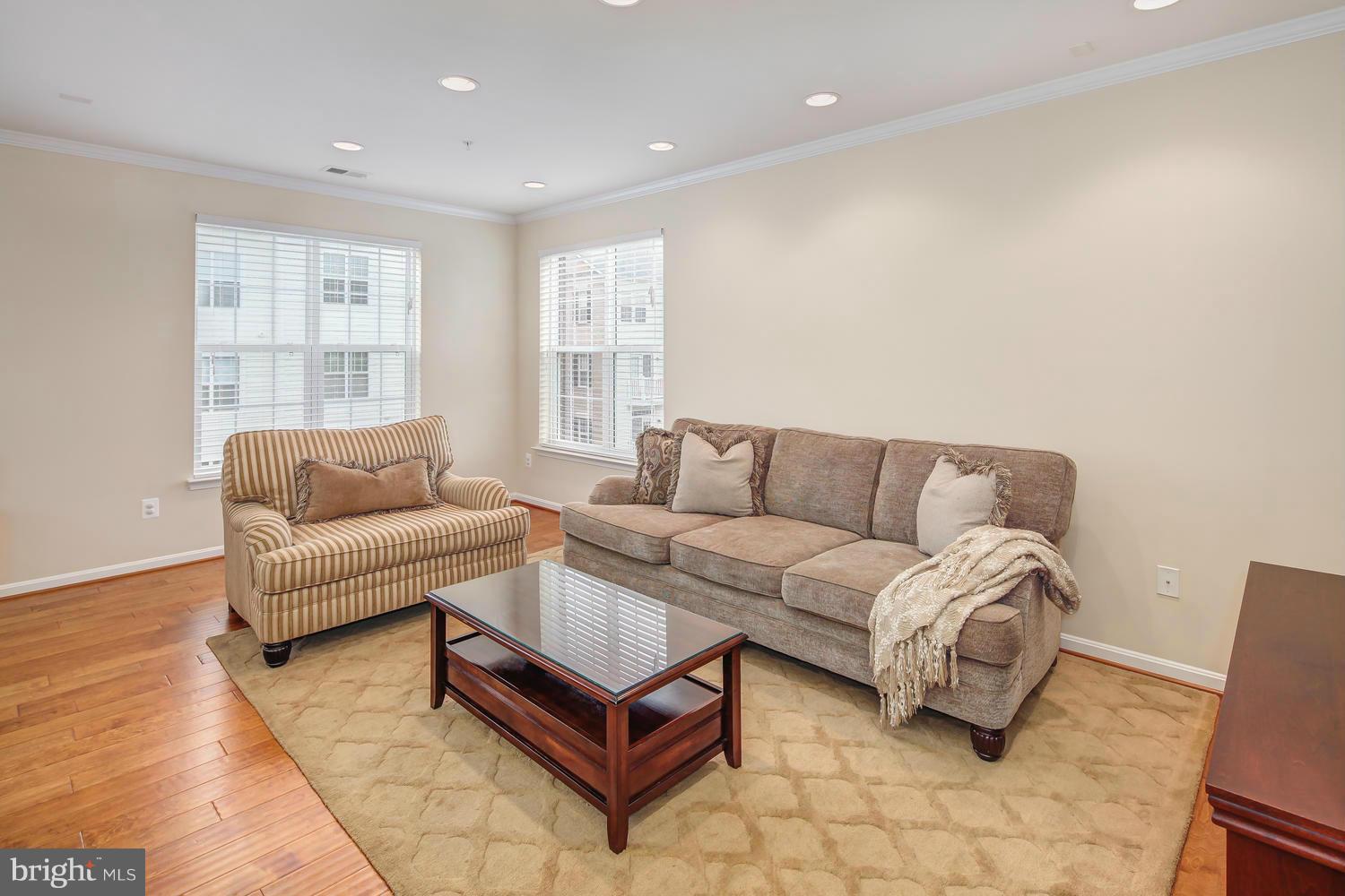 9502 Lee Court Manassas, VA 20110 - Photo 12 of 30 Kitchen