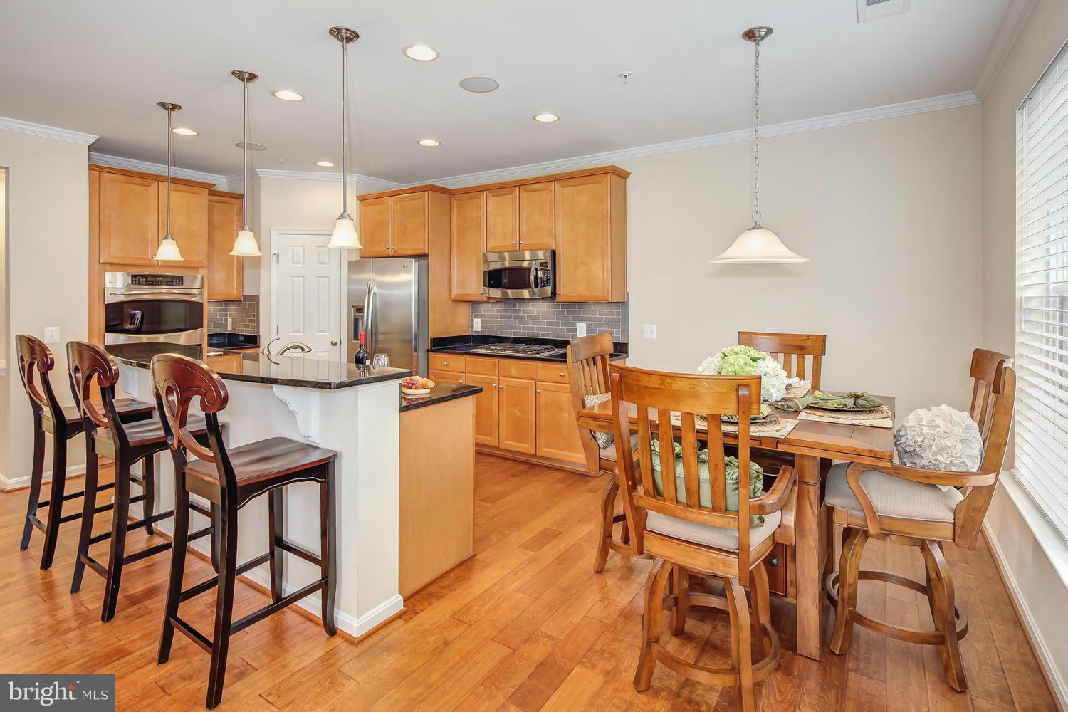 9502 Lee Court Manassas, VA 20110 - Photo 15 of 30 Kitchen