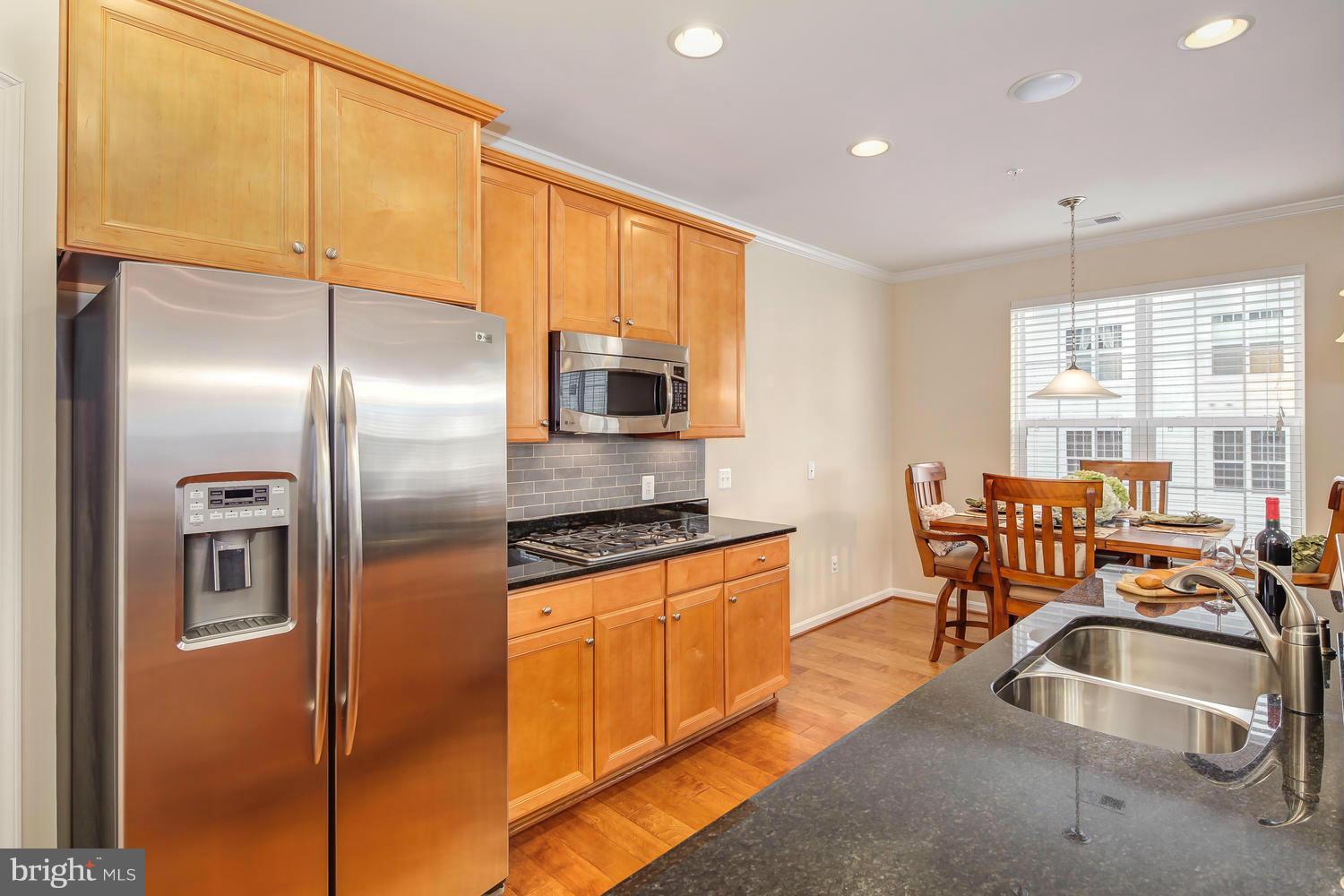 9502 Lee Court Manassas, VA 20110 - Photo 19 of 30 Kitchen