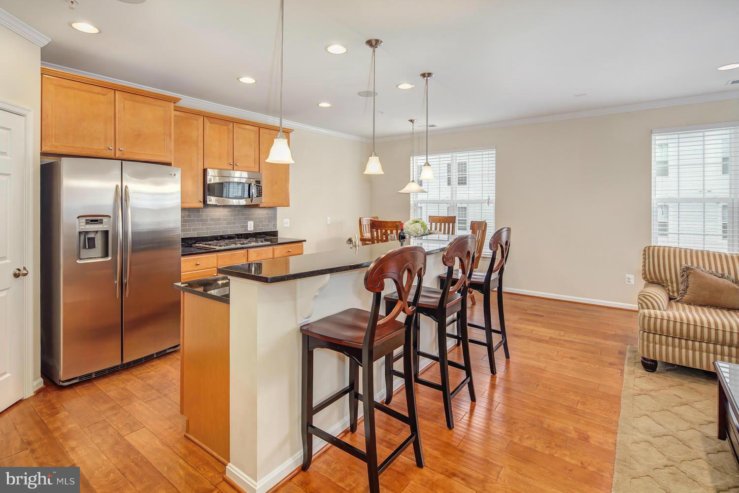 9502 Lee Court Manassas, VA 20110 - Photo 10 of 30 Kitchen