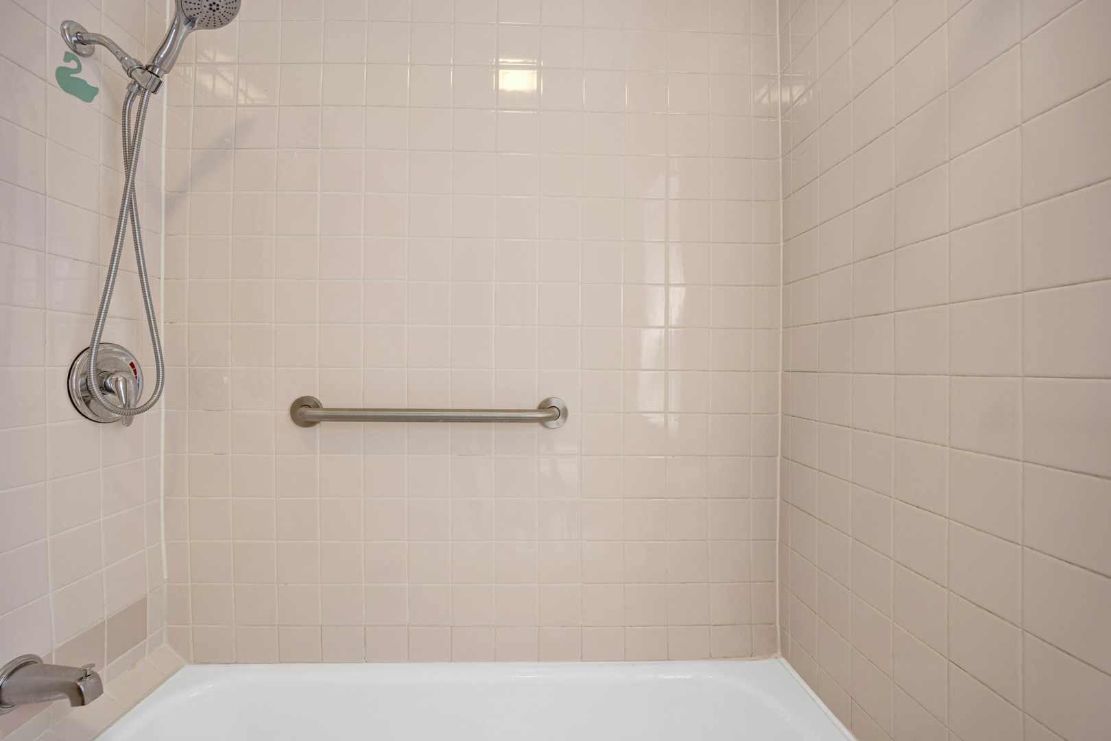 2846 North Ridgeway Avenue Chicago, IL 60618 - Photo 12 of 23 Gallery Image 12