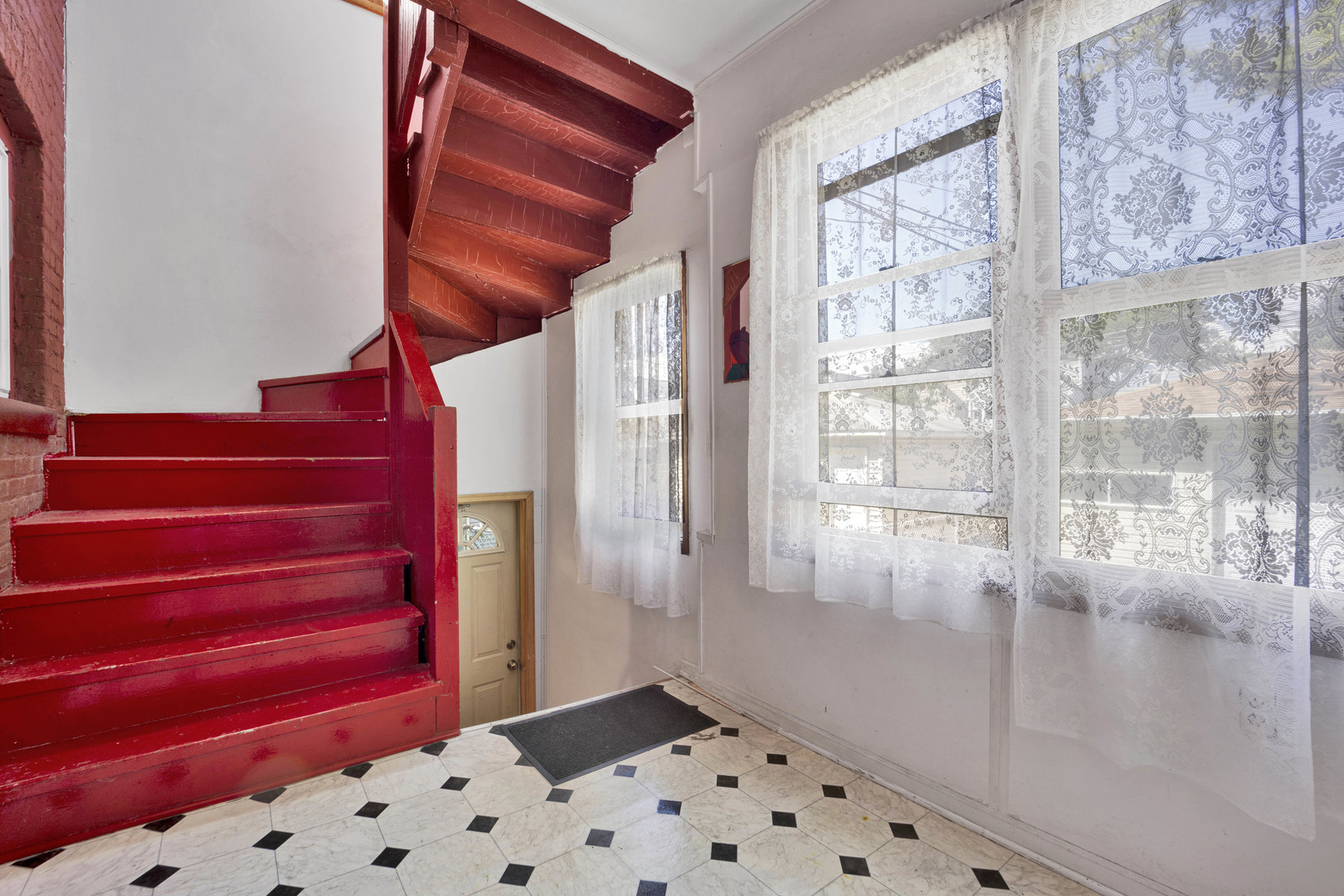 2846 North Ridgeway Avenue Chicago, IL 60618 - Photo 21 of 23 Gallery Image 21