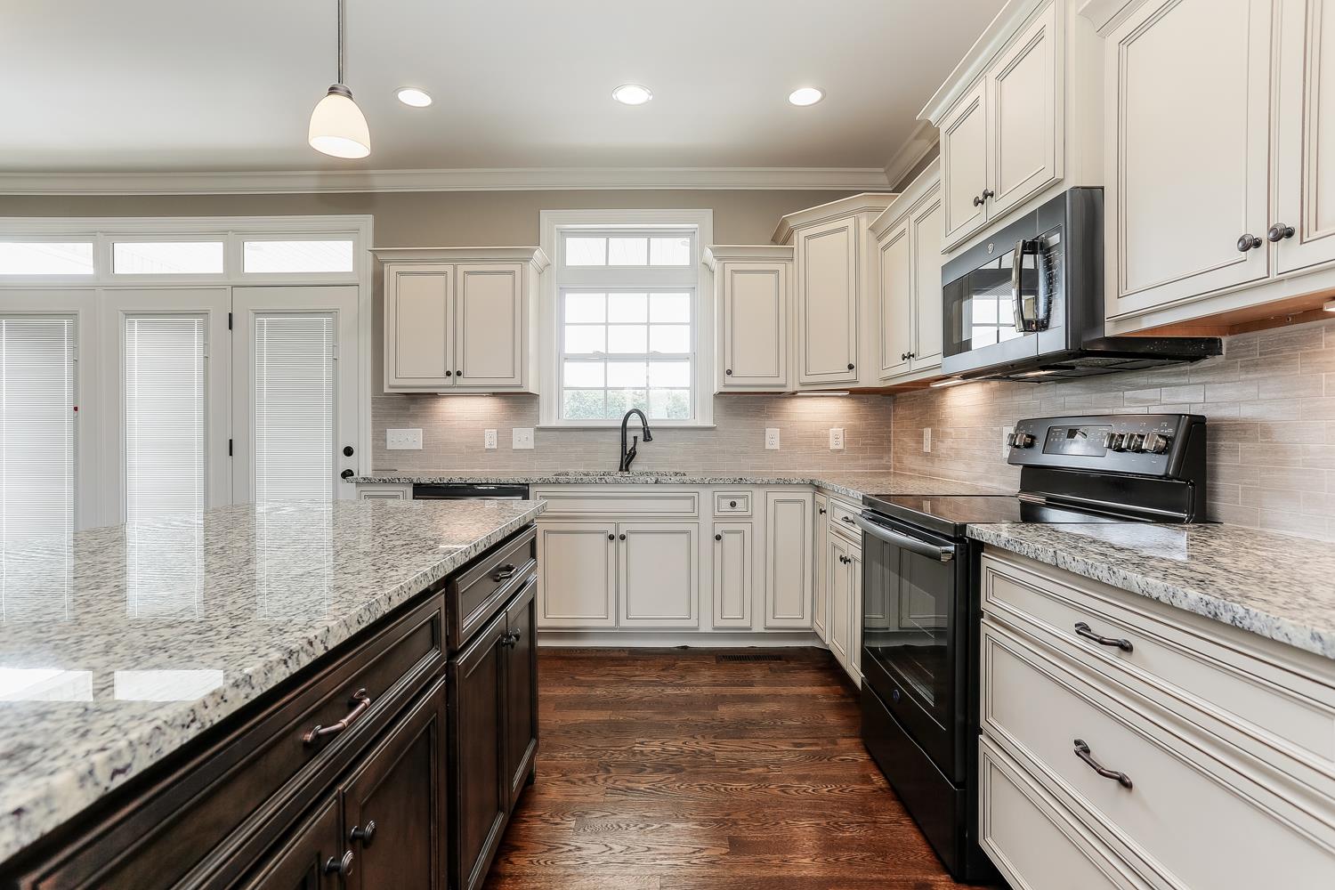 475 B Halltown Road Portland, TN 37148 - Photo 11 of 26 Cabinets, cabinets and more cabinets!