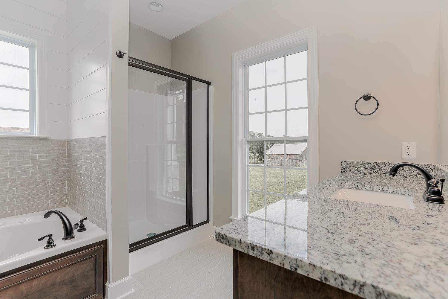 475 B Halltown Road Portland, TN 37148 - Photo 15 of 26 Spa like master bath boasts tons of natural light!