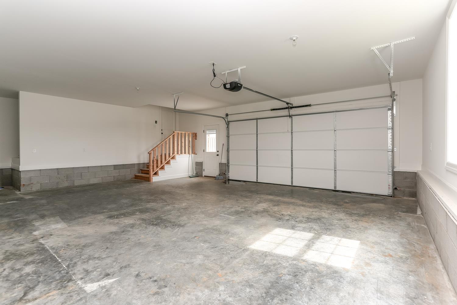 475 B Halltown Road Portland, TN 37148 - Photo 24 of 26 Extra large two car garage