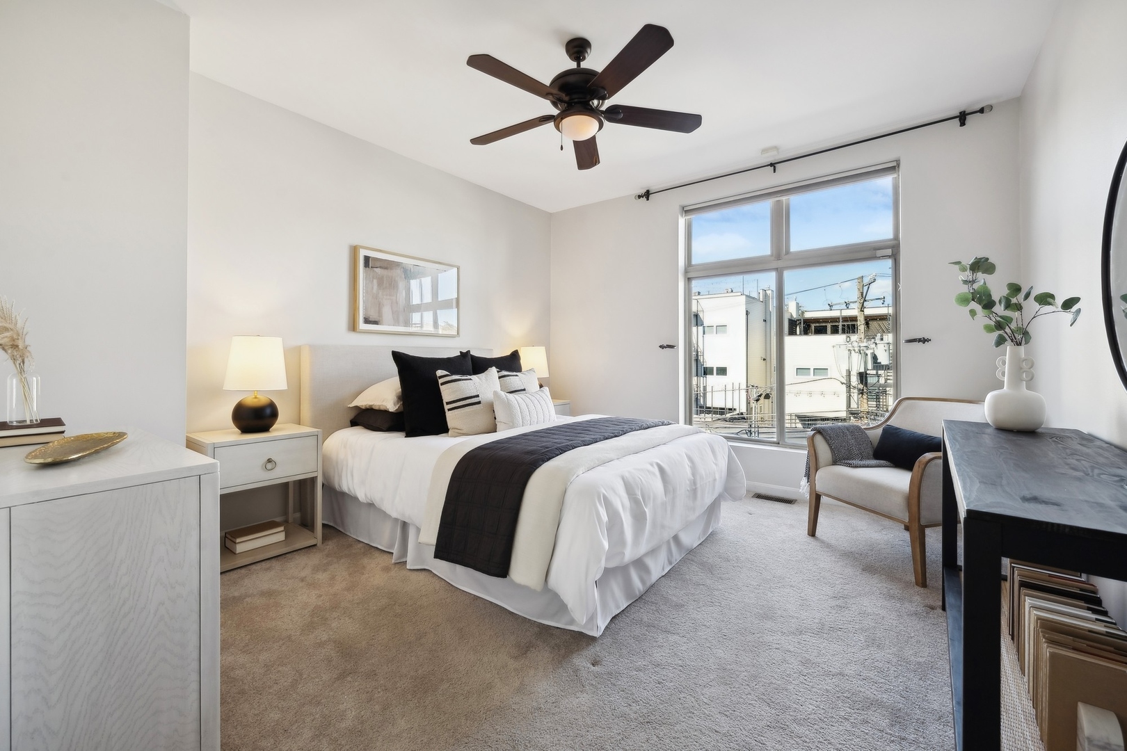 2124 West Division Street, Unit 3 Chicago, IL 60622 - Photo 23 of 33 a bedroom with a bed and window