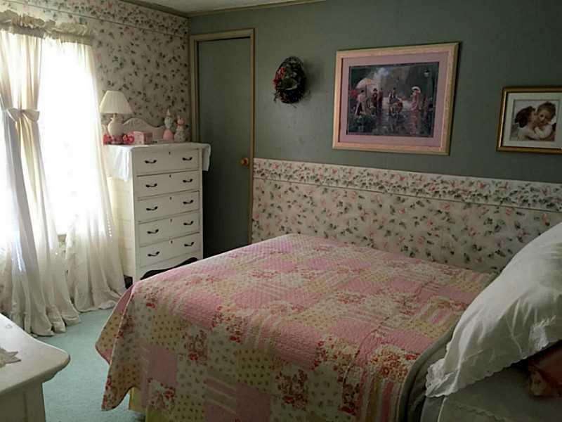 2435 Anchorage Road Sharpsville, PA 16150 - Photo 12 of 24 Bedroom.