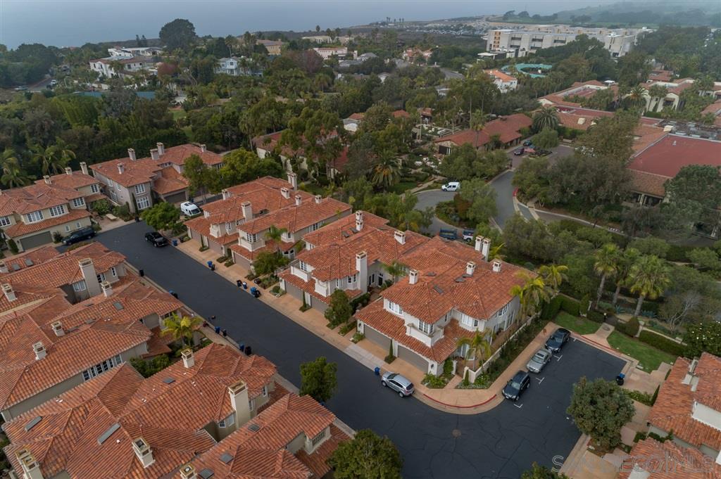 3138 Hamburg Square La Jolla, CA 92037 - Photo 23 of 25 an aerial view of residential houses with outdoor space