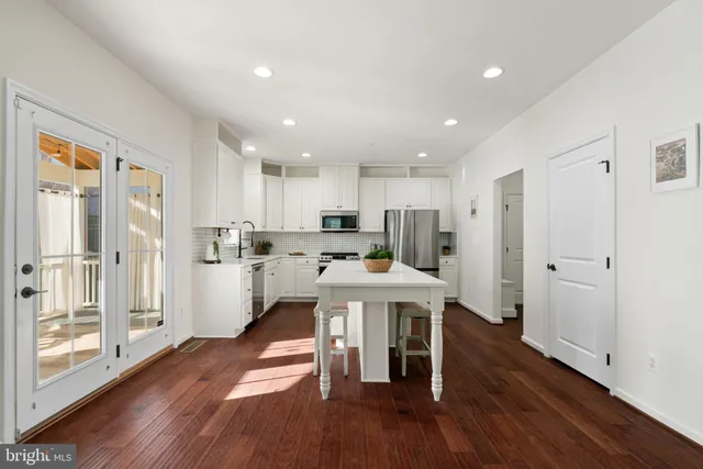 $800,000 | 2321 Sweet Pepperbrush Loop, Dumfries, VA 22026