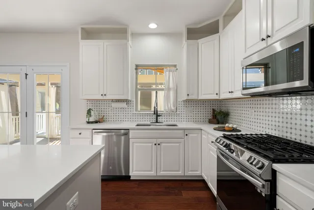 $800,000 | 2321 Sweet Pepperbrush Loop, Dumfries, VA 22026