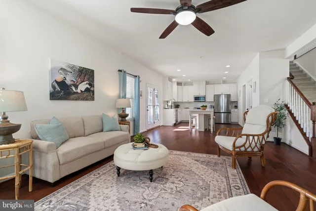 $800,000 | 2321 Sweet Pepperbrush Loop, Dumfries, VA 22026