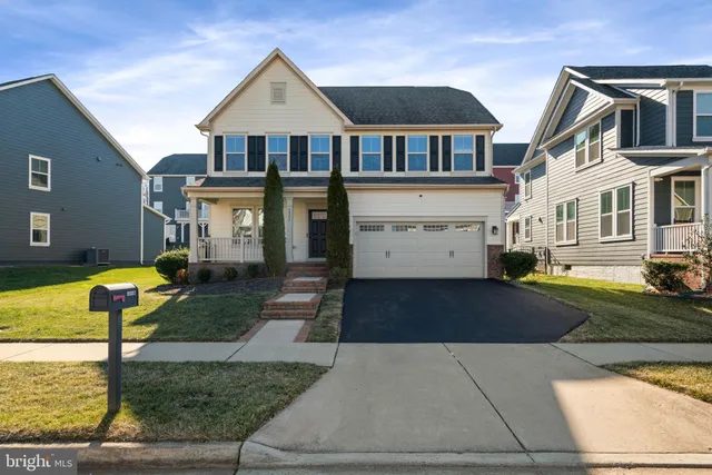 $800,000 | 2321 Sweet Pepperbrush Loop, Dumfries, VA 22026