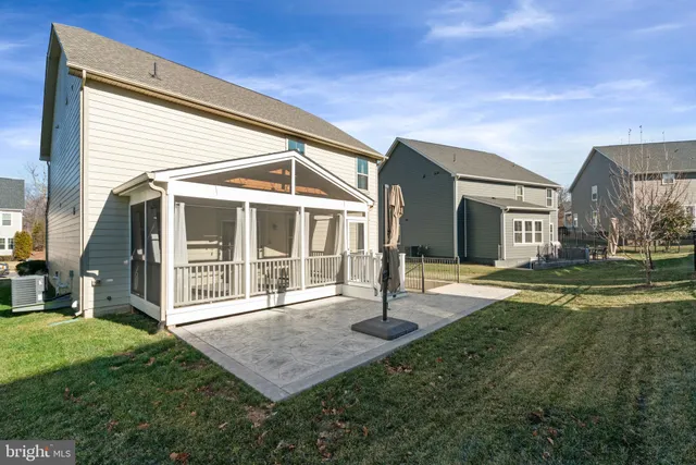 $800,000 | 2321 Sweet Pepperbrush Loop, Dumfries, VA 22026