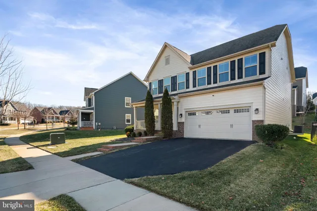 $800,000 | 2321 Sweet Pepperbrush Loop, Dumfries, VA 22026