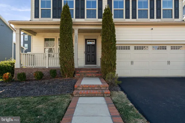 $800,000 | 2321 Sweet Pepperbrush Loop, Dumfries, VA 22026