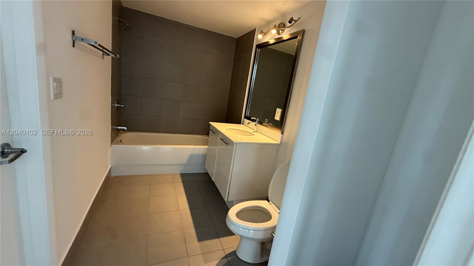 92 Southwest 3rd Street, Unit 3311 Miami, FL 33130 - Photo 12 of 14