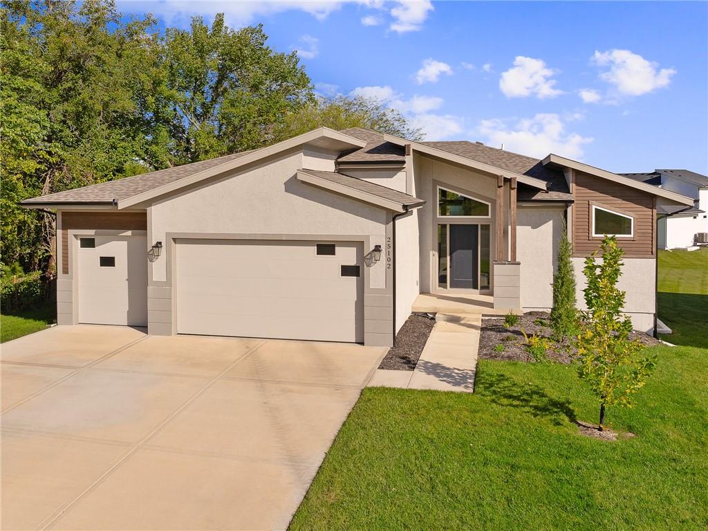 25102 West 90th Terrace Lenexa, KS 66227 - Photo 2 of 47