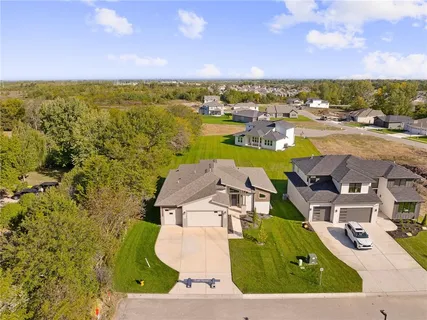 $723,400 | 25102 West 90th Terrace, Lenexa, KS 66227