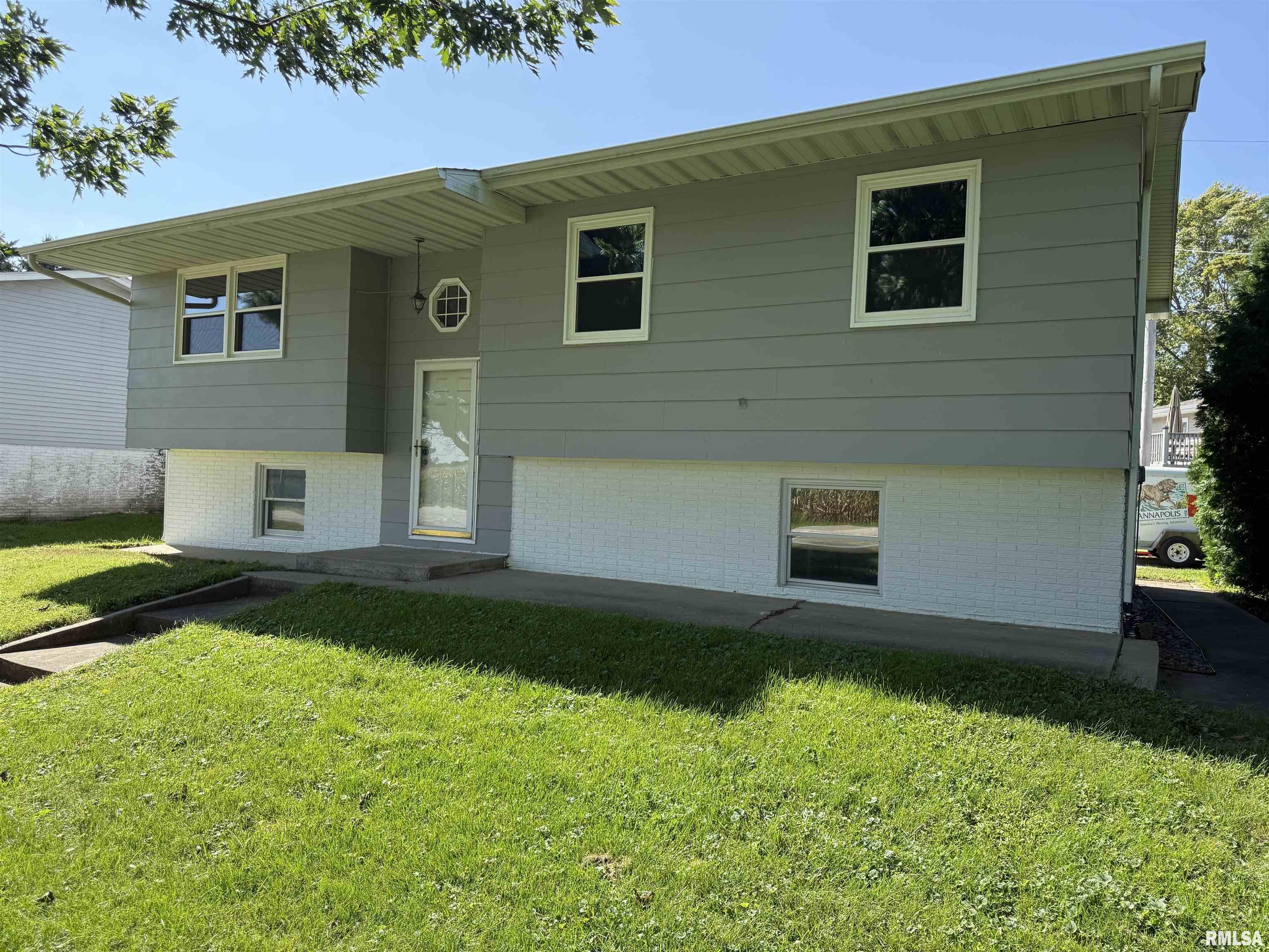 104 Highway 84 Cordova, IL 61242 - Photo 1 of 17