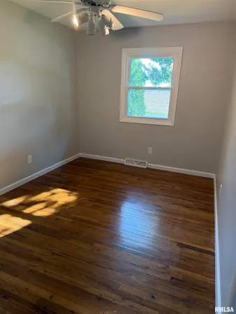 $184,000 | 104 Highway 84, Cordova, IL 61242