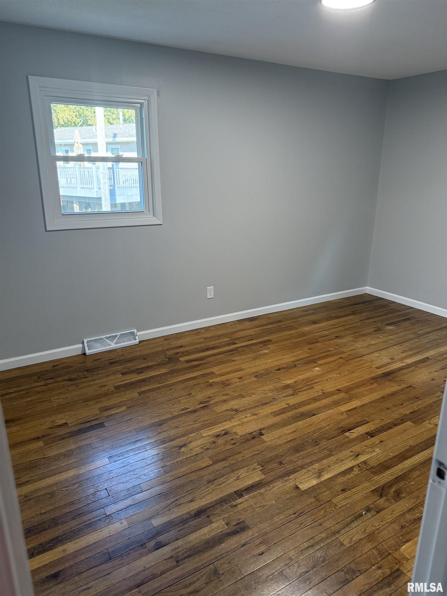 104 Highway 84 Cordova, IL 61242 - Photo 12 of 17