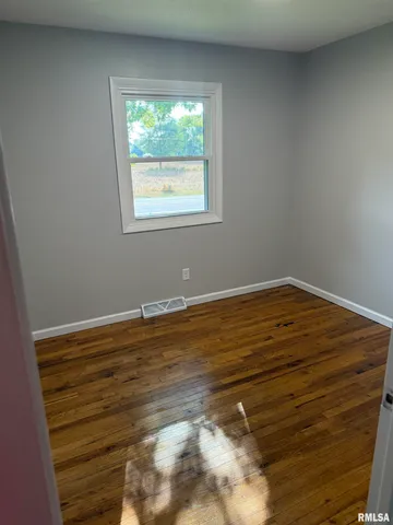 $195,000 | 104 Highway 84, Cordova, IL 61242