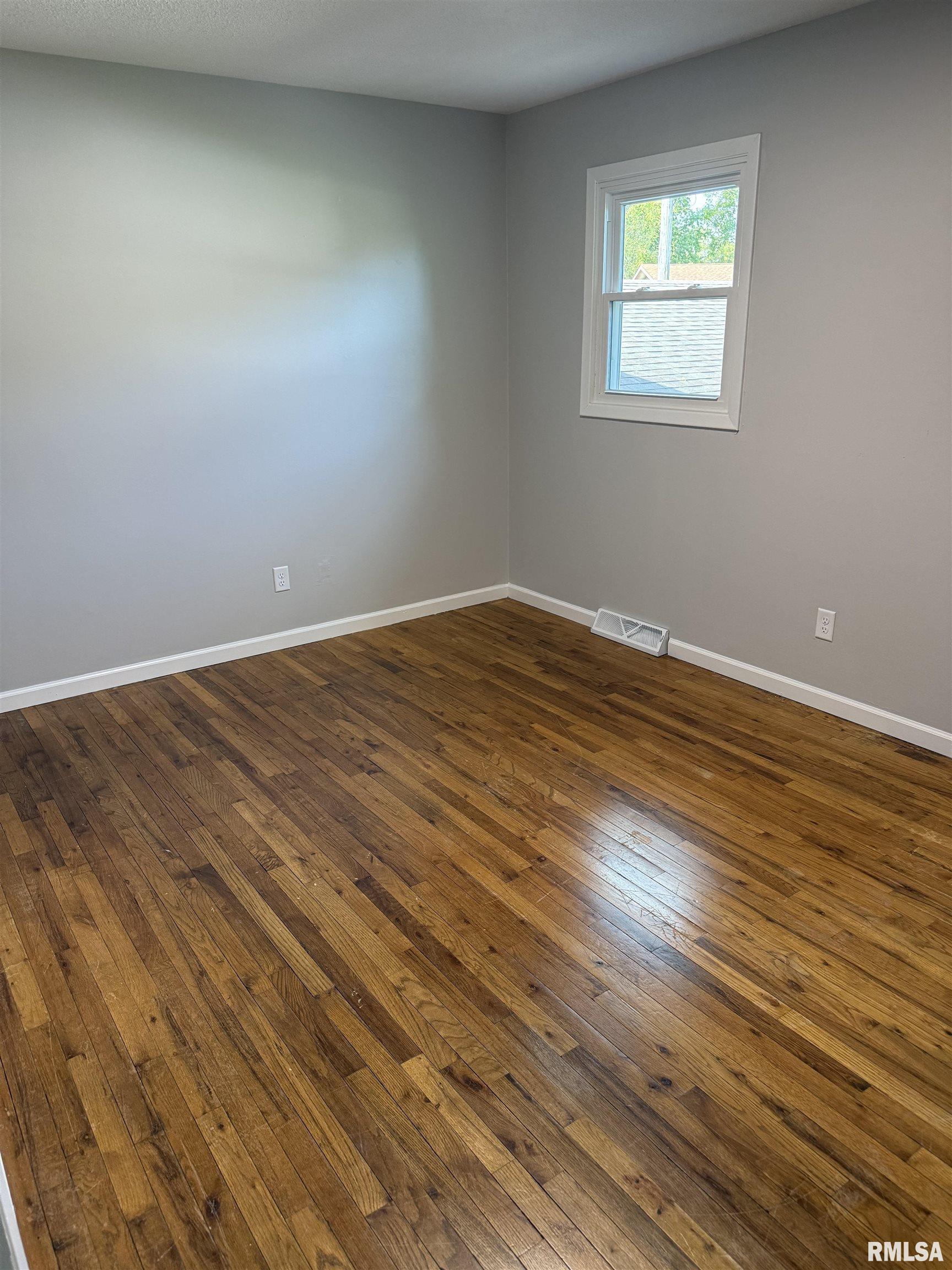 104 Highway 84 Cordova, IL 61242 - Photo 15 of 17