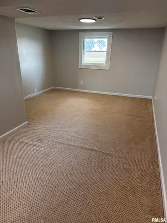 $184,000 | 104 Highway 84, Cordova, IL 61242