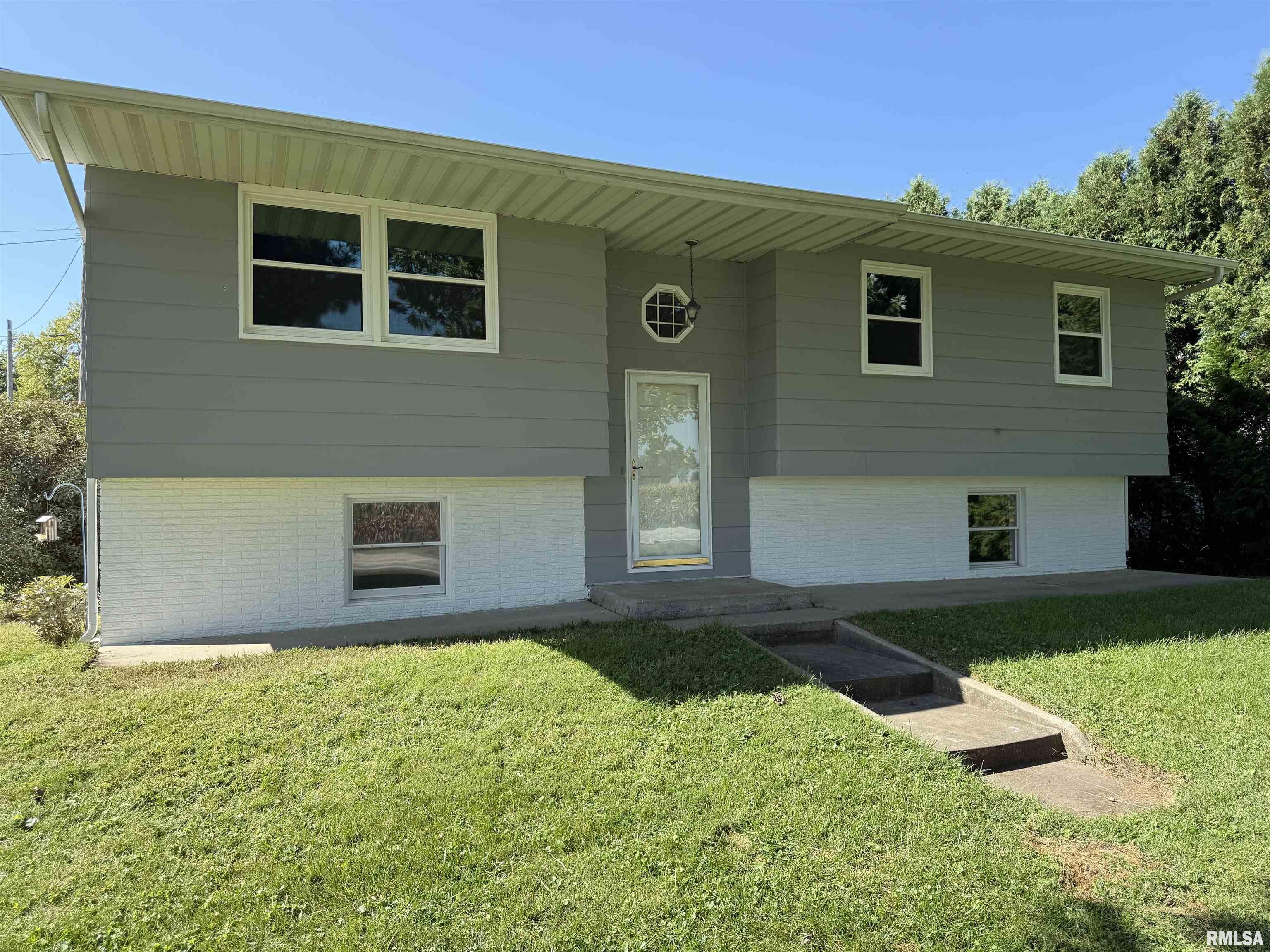 104 Highway 84 Cordova, IL 61242 - Photo 2 of 17