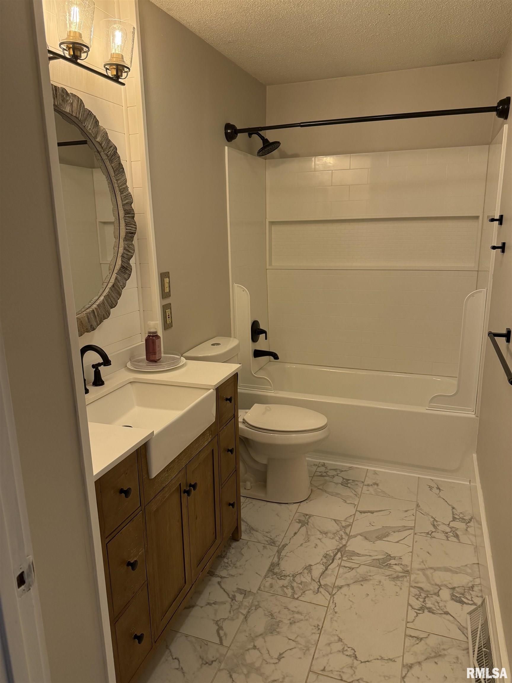 104 Highway 84 Cordova, IL 61242 - Photo 4 of 17