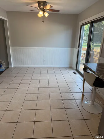 $195,000 | 104 Highway 84, Cordova, IL 61242