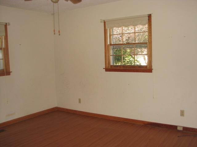 1804 Grandaddy Road Lawrenceburg, TN 38464 - Photo 6 of 10 Gallery Image 6