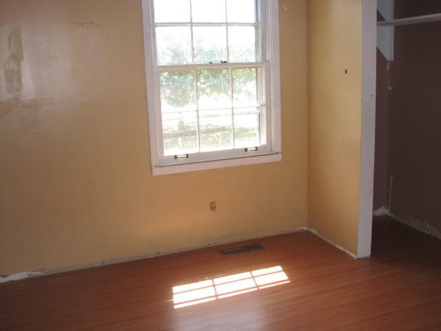 1804 Grandaddy Road Lawrenceburg, TN 38464 - Photo 8 of 10 Gallery Image 8